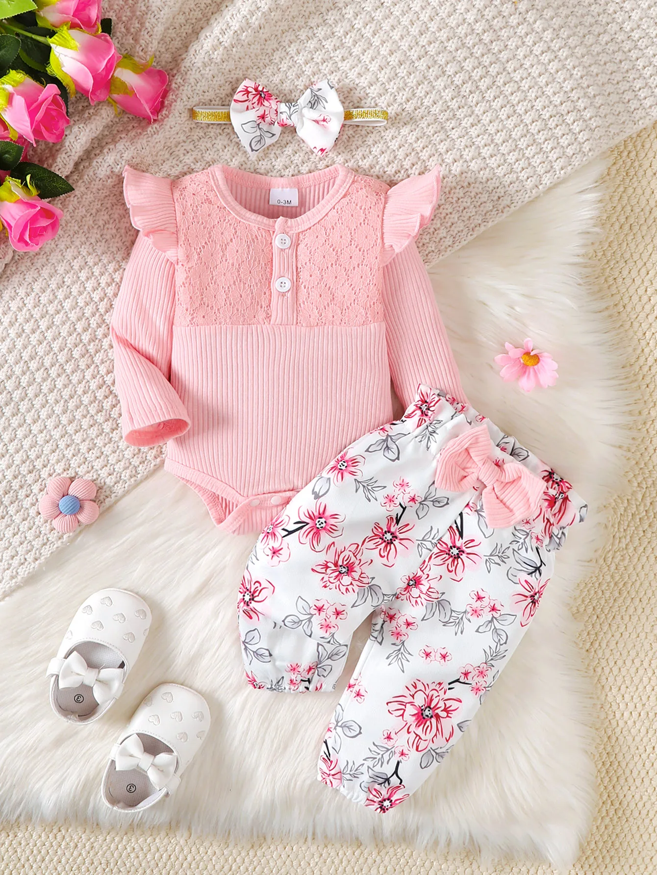 

Winter 0-1 Years Old Infant Baby Girls Long Sleeved Pit Stripe Top And Printed Pants Casual 3-Piece Set