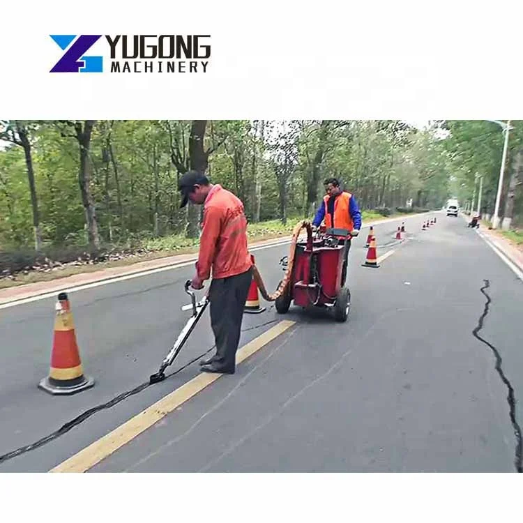 Asphalt Melter Kettles for Rubber Filling and Crack Injection Utilizing Asphalt Pavement Construction Machinery Manufacturers