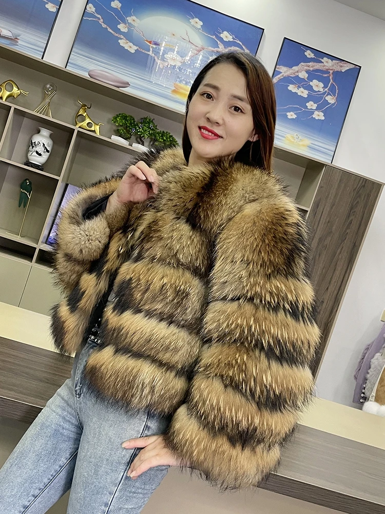 hot winter new high-end raccoon fur short women's jacket to keep warm and show wealth