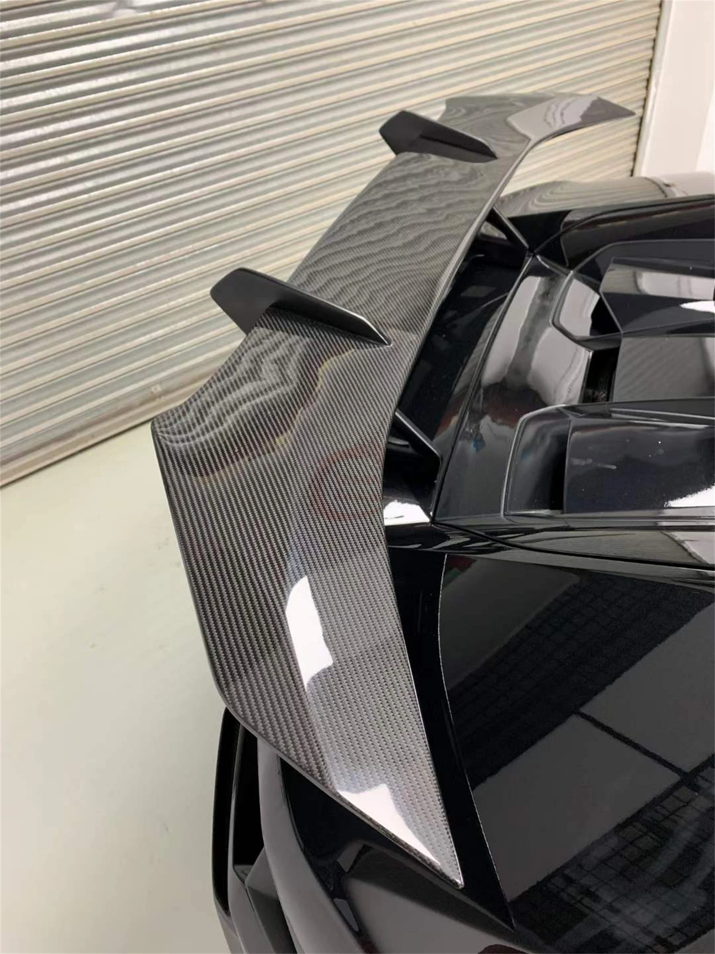 

High-quality PK Style Dry Carbon Fiber Rear Spoiler Trunk Spoiler for Lamborghini Huracan EVO/RWD