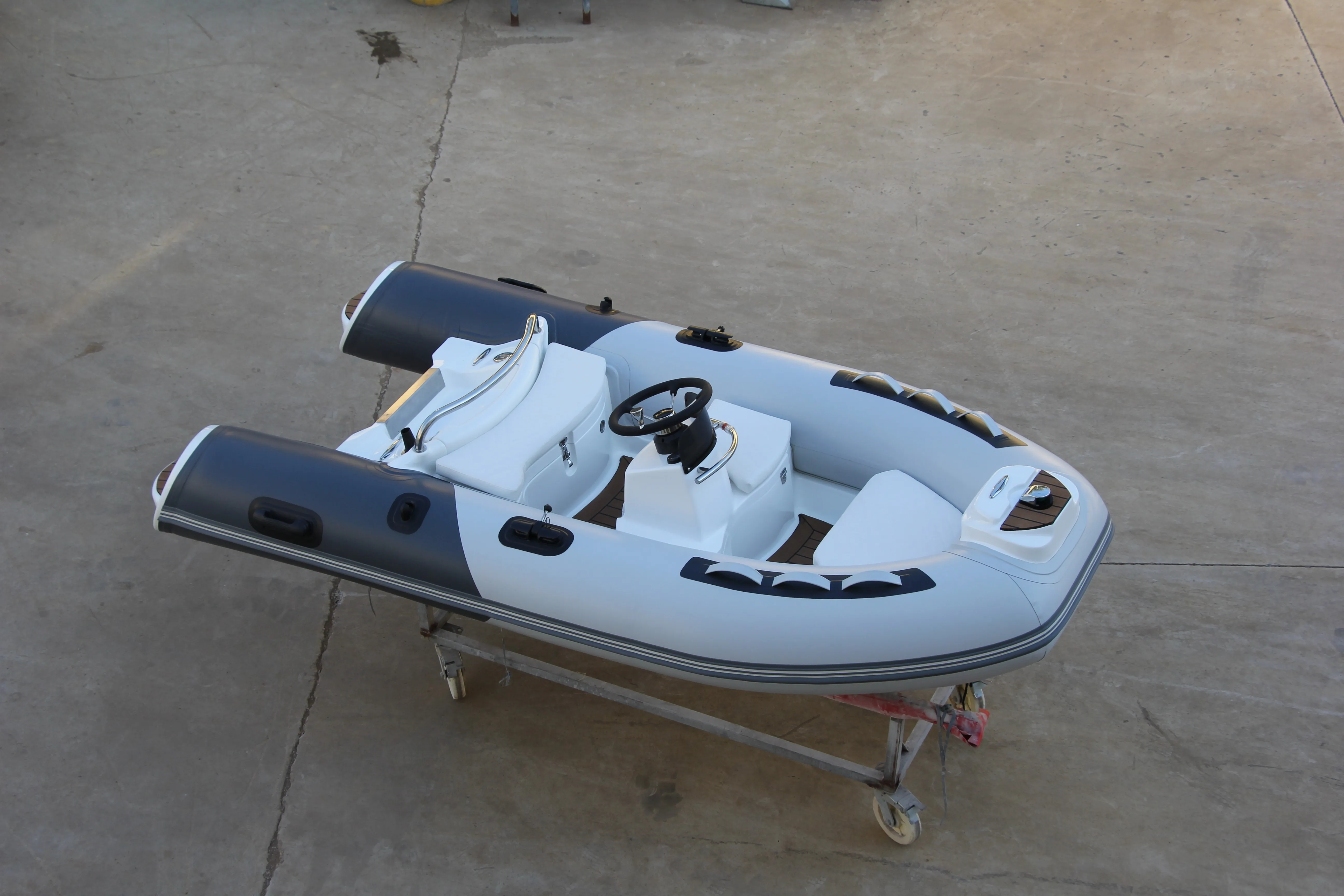 High Quality Racing Inflatable Boat Fiberglass Hull 1.2mm Thick Hypalon Water Sports Surfing Racing Rivers Outboard