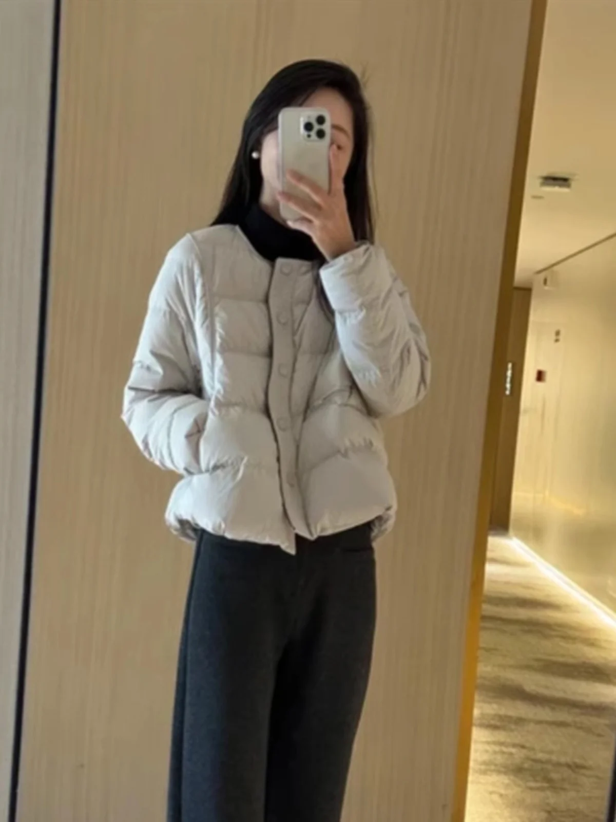 

Модная короткая хлопковая куртка для женщин, повседневная утепленная верхняя одежда в корейском стиле, свободный крой, на молнии, однотонная, зимнее пальто