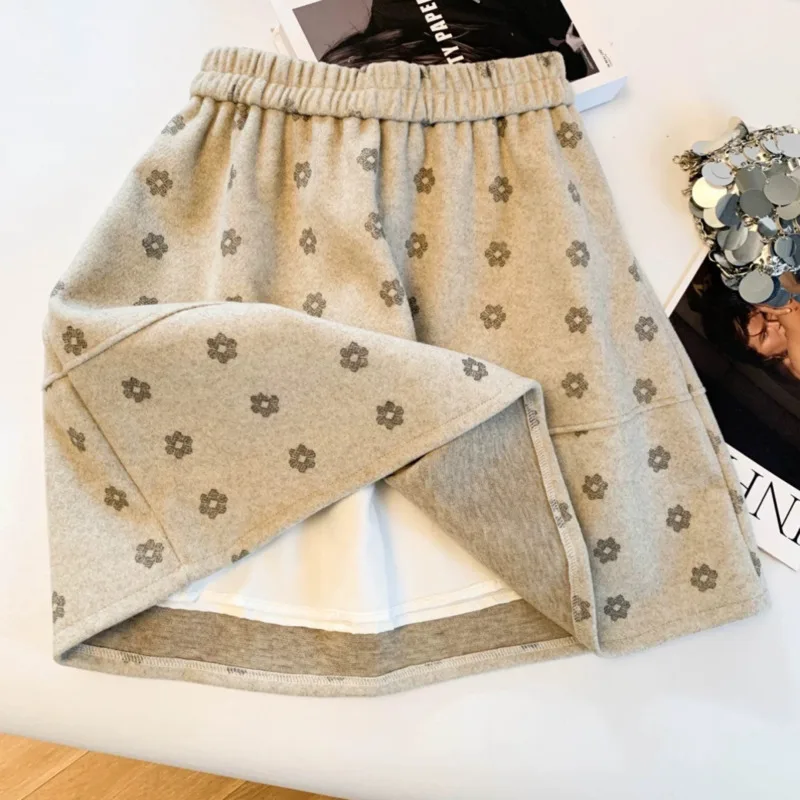New Autumn Winter Short Skirts Women Fashion Flower Printed Elastic Waist A-line Office Lady Casual Skirts