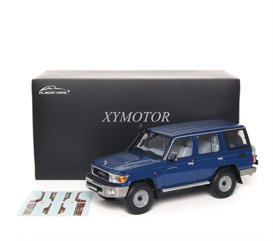 

Почти настоящие 1:18 для Land Cruiser 76 LC76 2017, литые модели автомобилей, подарки, синий дисплей