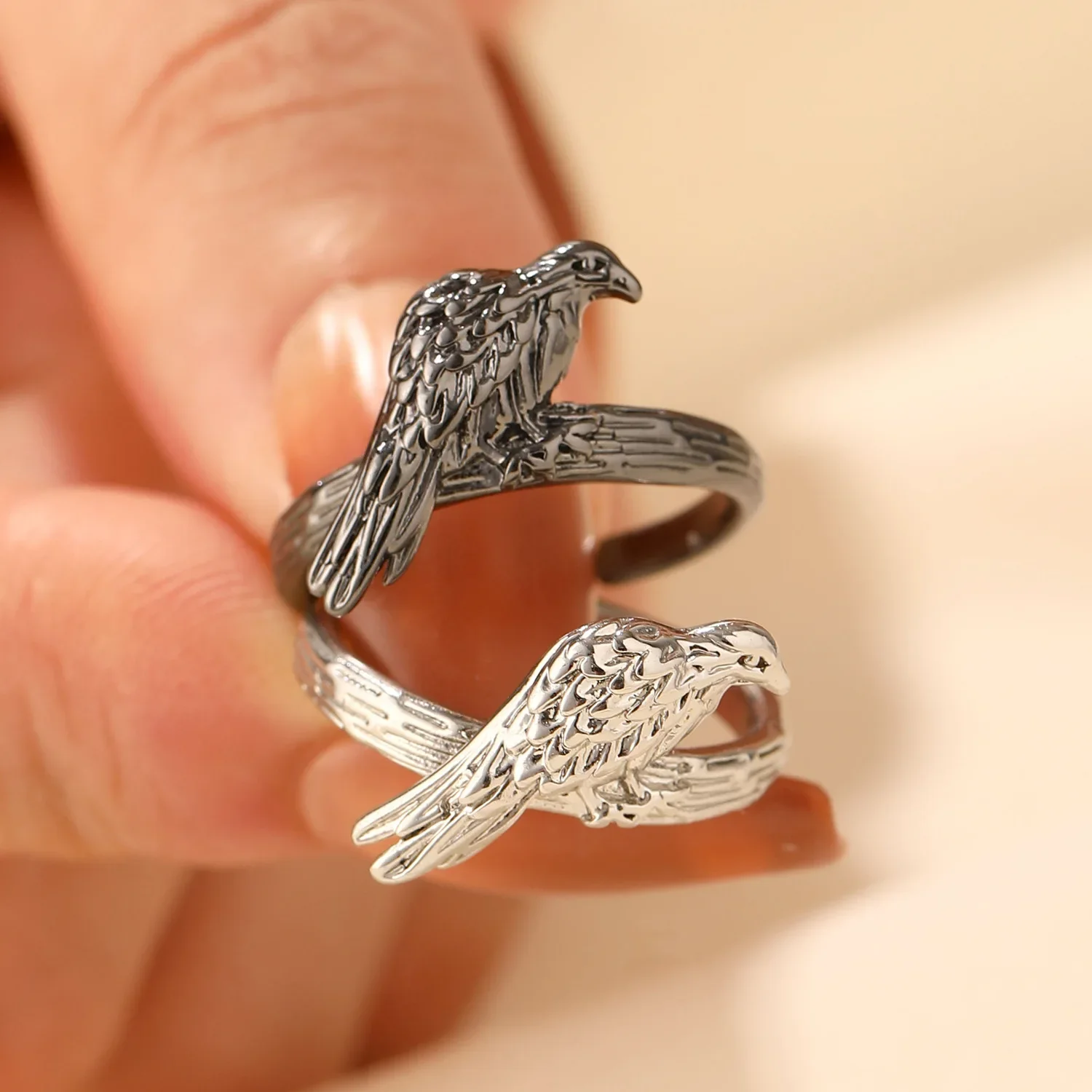 Geometric Retro Black Bird Crow Animal Fold Feather Opening Ring for Women Fashion Jewelry Accessories Supports Wholesale Party