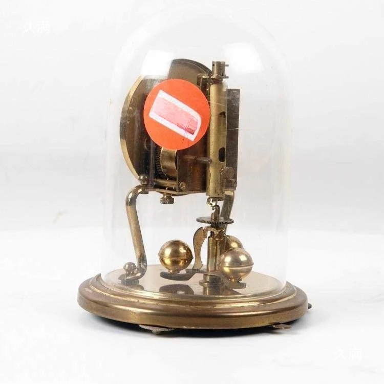 Antique mechanical old clock, commemorative clock, pendulum clock, air clock, alarm clock