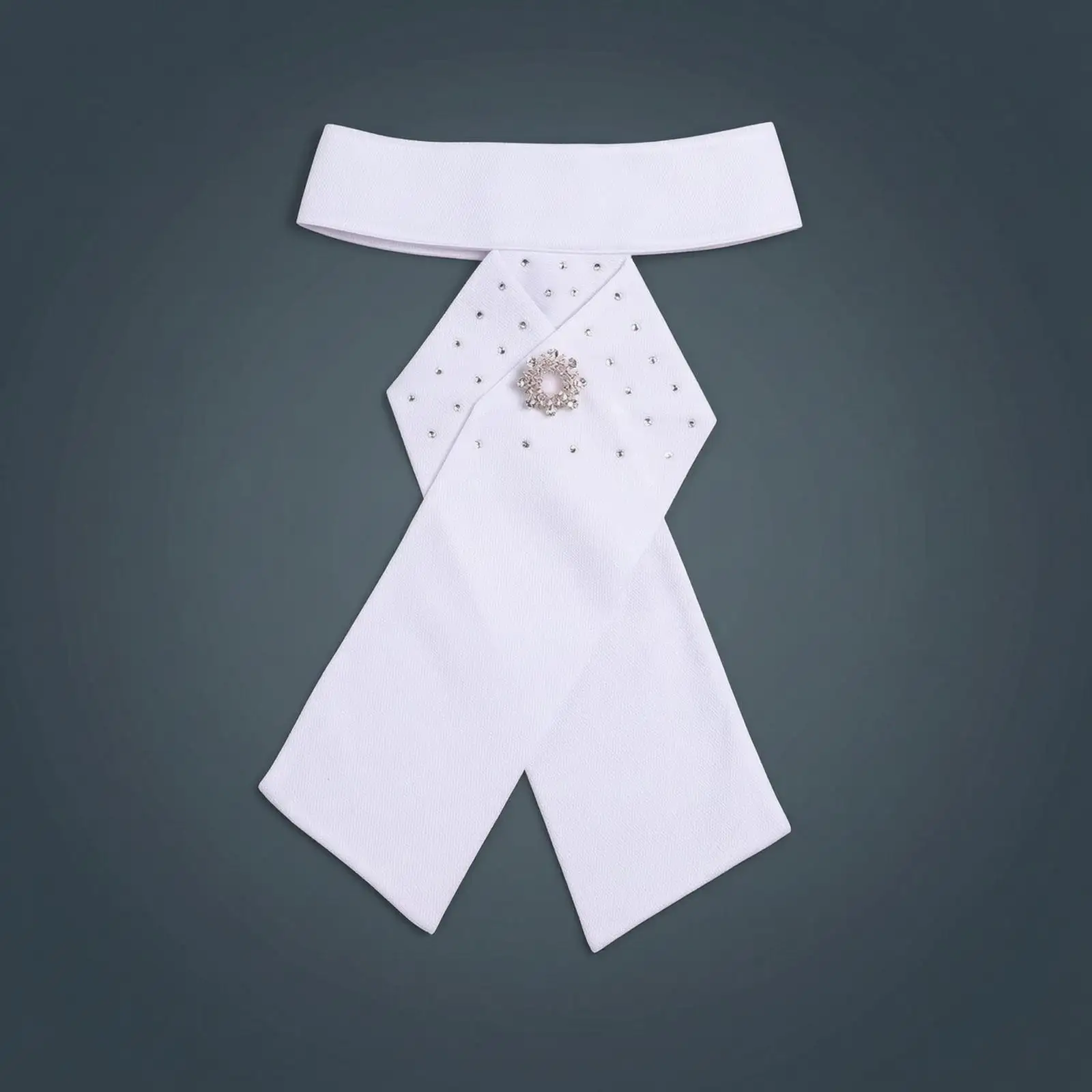 Wide Enveloping Horse Show Collar Emblem with Drape for Professional Adult Equestrian Attire