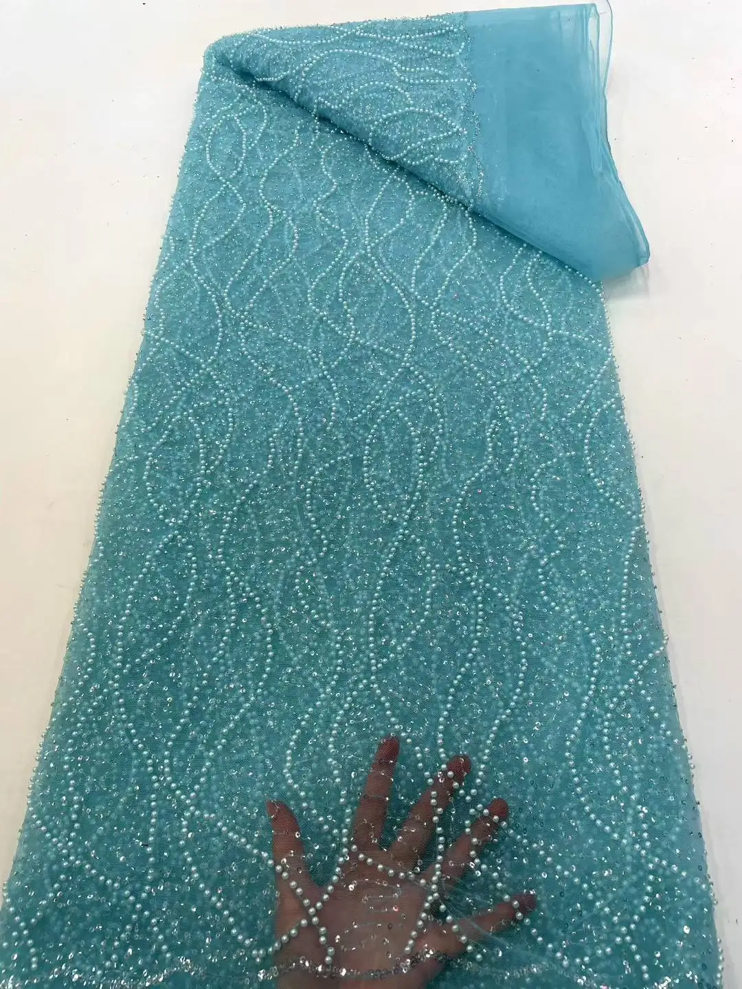 رائعة الراقية الفاخرة تصميم الأزياء الجديدة النسيج اليدوية التطريز صافي الدانتيل الخرز الكامل لصنع فستان الزفاف النساء