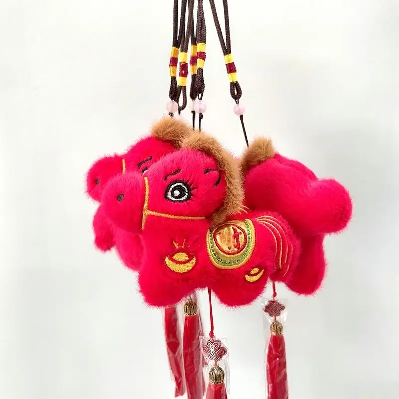 

1 шт., милый плюшевый брелок Lucky Pony, 2026, новогодняя лошадь, мультяшная кукла, кулон с кисточками, студенческие подарки