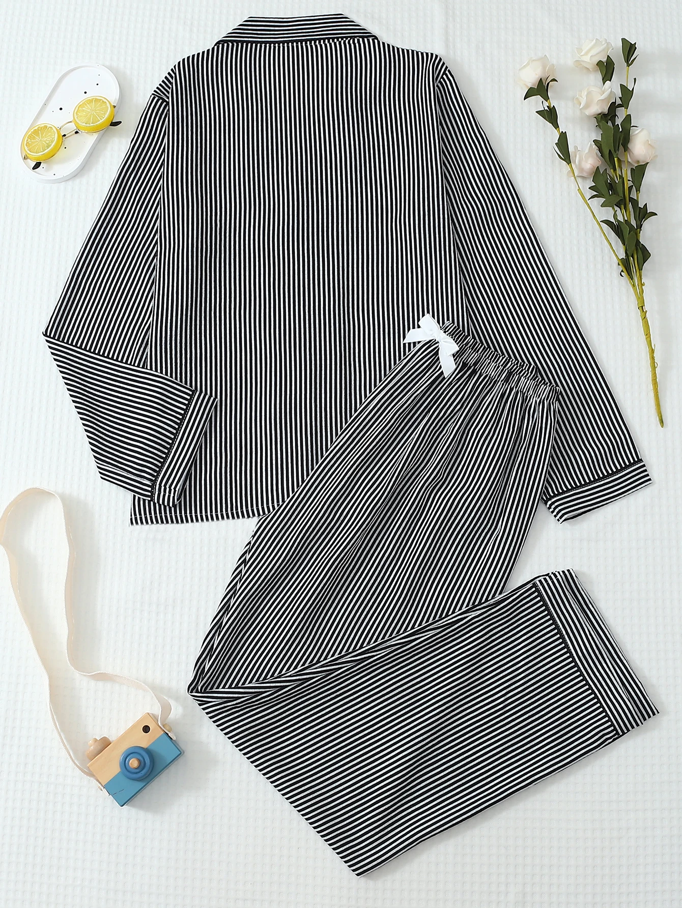 Two-Piece Comfortable Striped Print Lapel Button-Up Top and Bow-Knot Trousers Women's Pajama Loungewear Set Suitable for Home Use