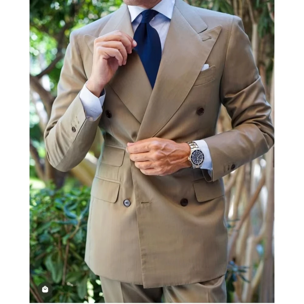 

Classic Men Suits 2 Pieces Slim Fit Peaked Lapel Business Tuxedos for Formal Wedding Groom Dress Double Breasted Blazers