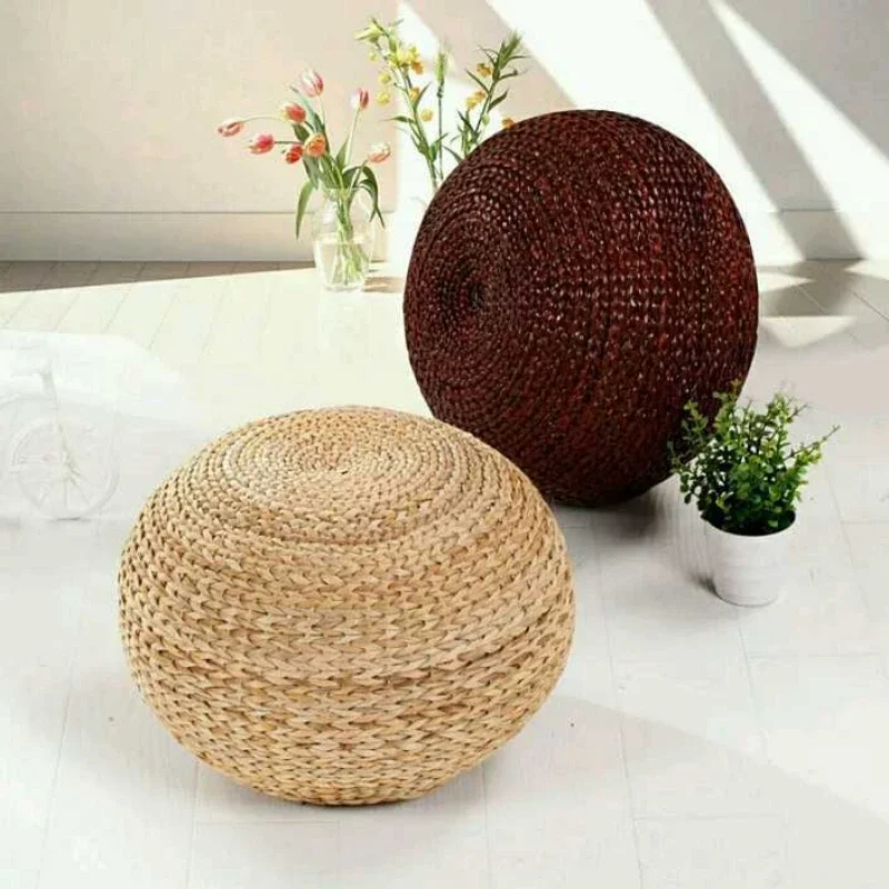 Japanese Style Round Tatami Cushion  Handwoven Straw Pouf for Yoga Meditation and Floor Seating in Living Room or Bedroom