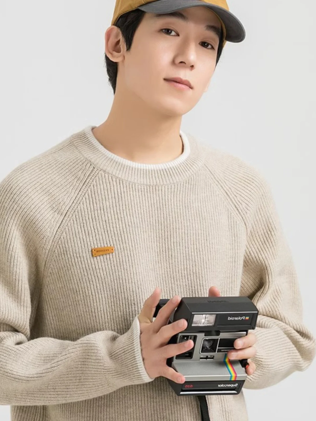 

Мужской вязаный свитер свободного кроя с круглым вырезом, модный повседневный, с вставками на плечах, осенне-зимний, базовый, как кофта или куртка