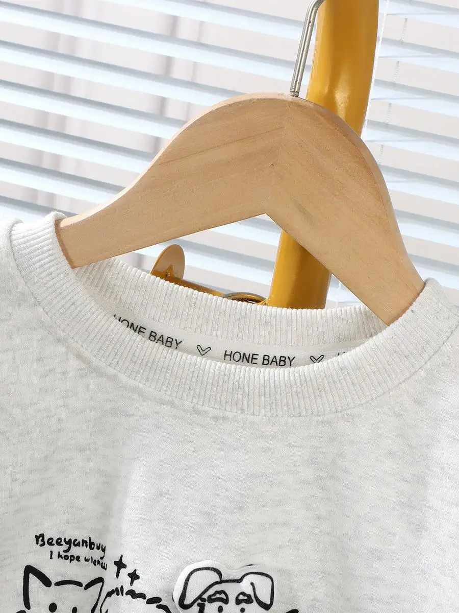 Maglietta per Bambini con Motivi Cartoon, Effetto Patchwork a Righe, Finto Due Pezzi, Autunno 2025, Nuova Moda per Bambine