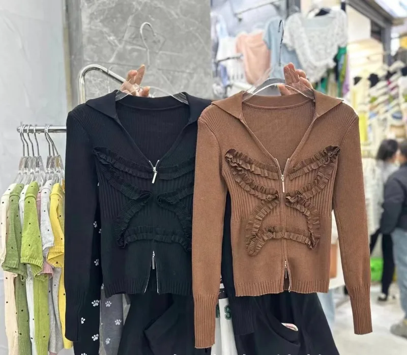 

American Retro Spicy Girl V-neck Butterfly Pullover Sweater 2024 Women's Spring Design Feel Knitted Top Female Clothing