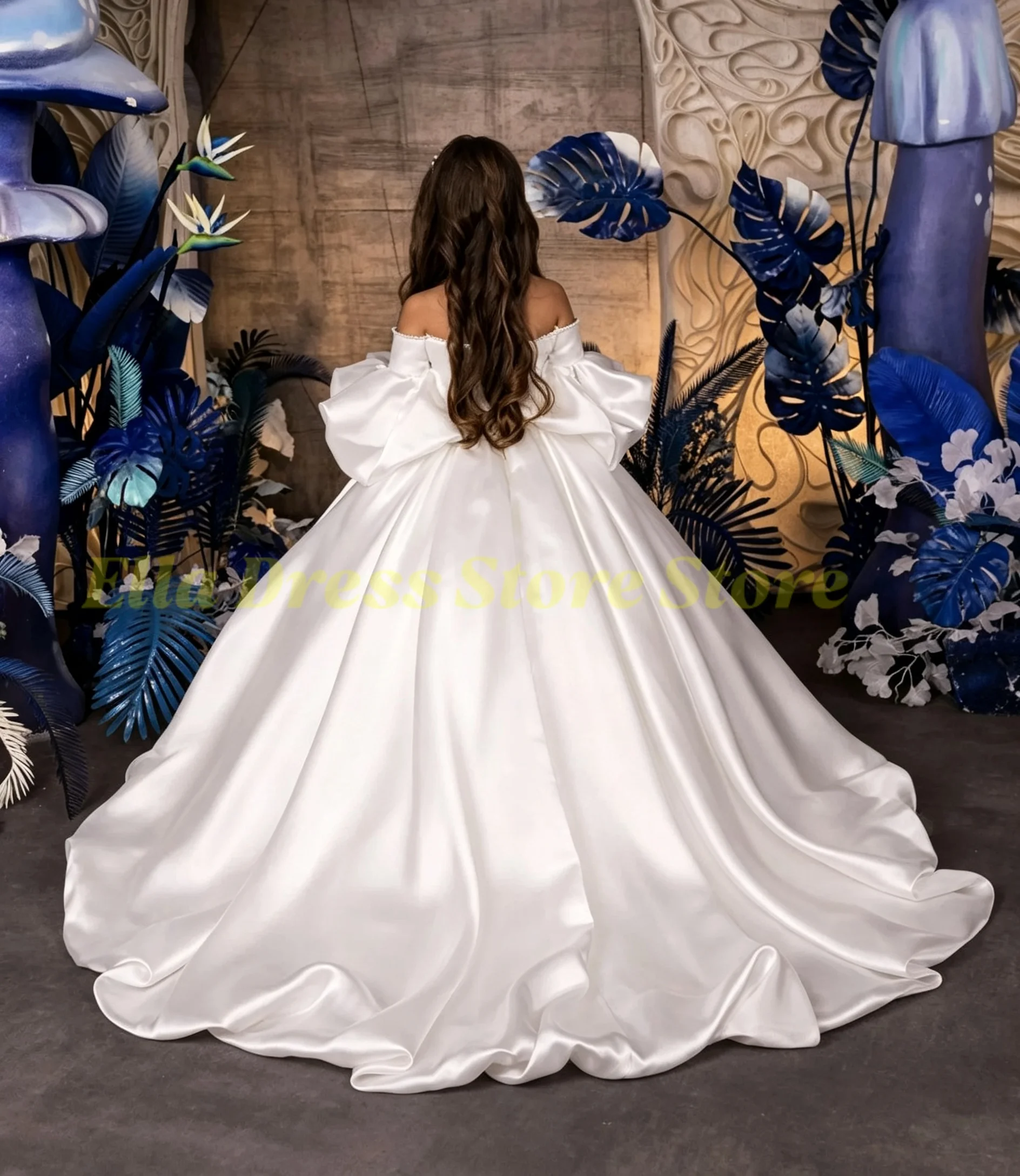 Großhandel Maßgeschneidertes Weißes Prinzessinnen-Blumenmädchenkleid für Geburtstagsfeiern, Formelle Empfänge, Partys und Feiertagsfeiern – Detail 1