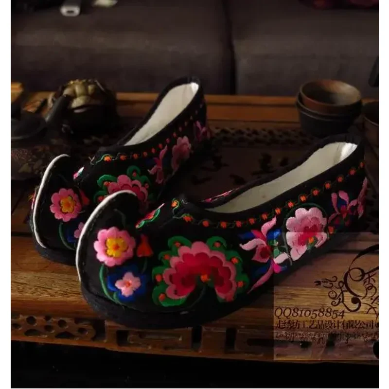 Ancient Chinese Shoes Handmade Embroidery Women Flat Spring Sharp Tradition Stage