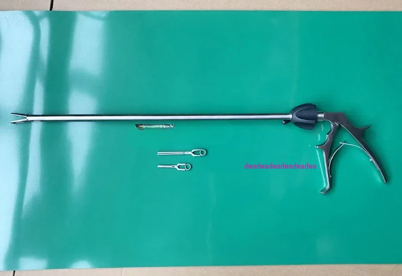 Laparoscopy instruments Laparoscopic pug grasping forceps Hemostatic clip