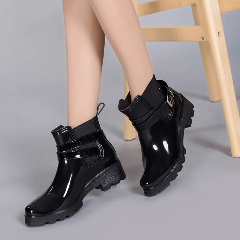 Fashion buckle rain shoes Women's short Chelsea rain boots Outdoor antiskid waterproof rubber shoes Adult medium shoes