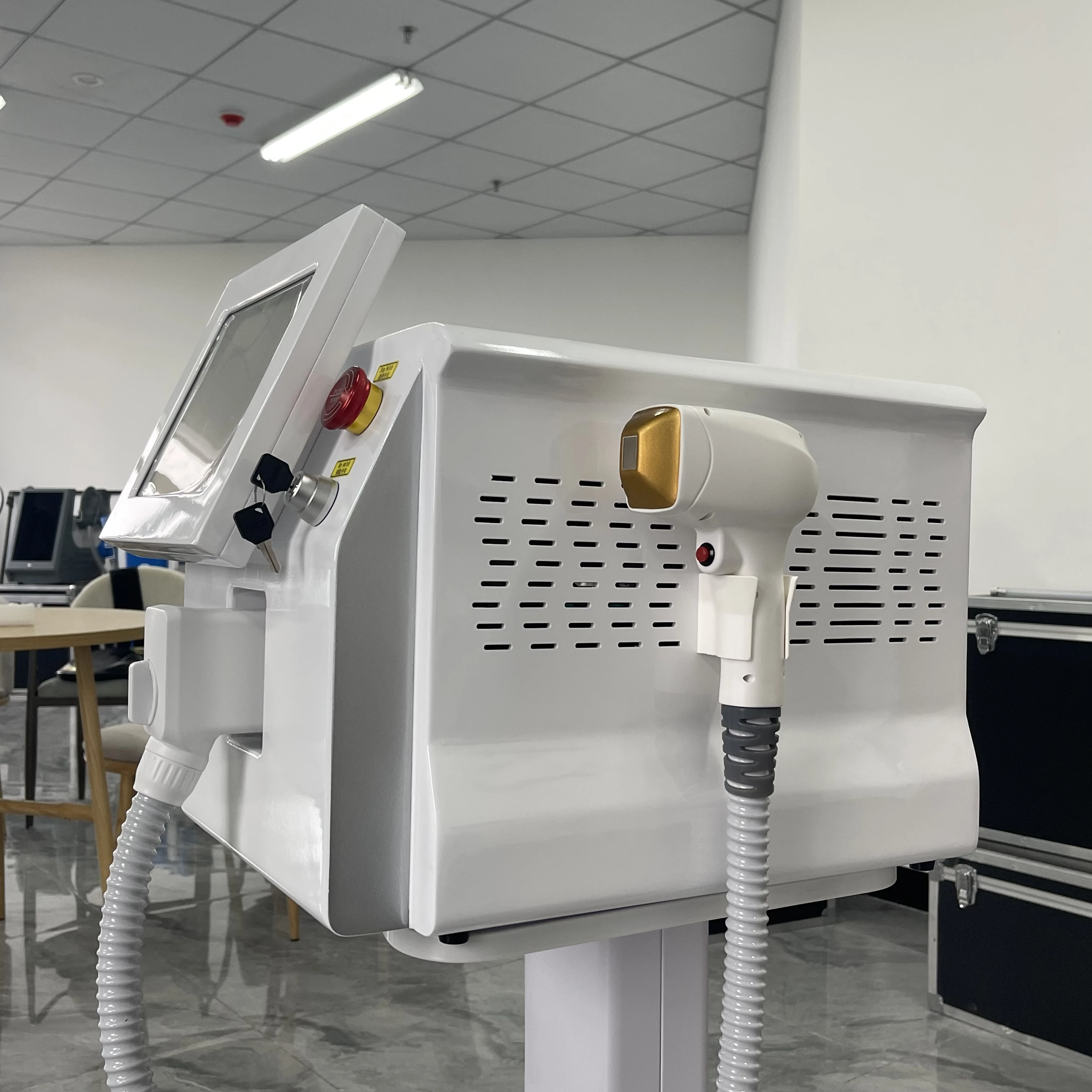 

3500W Diode Laser 808nm Hair Removal Machine Portable with 3 wavelength 755 808 1064nm Professional Epilation