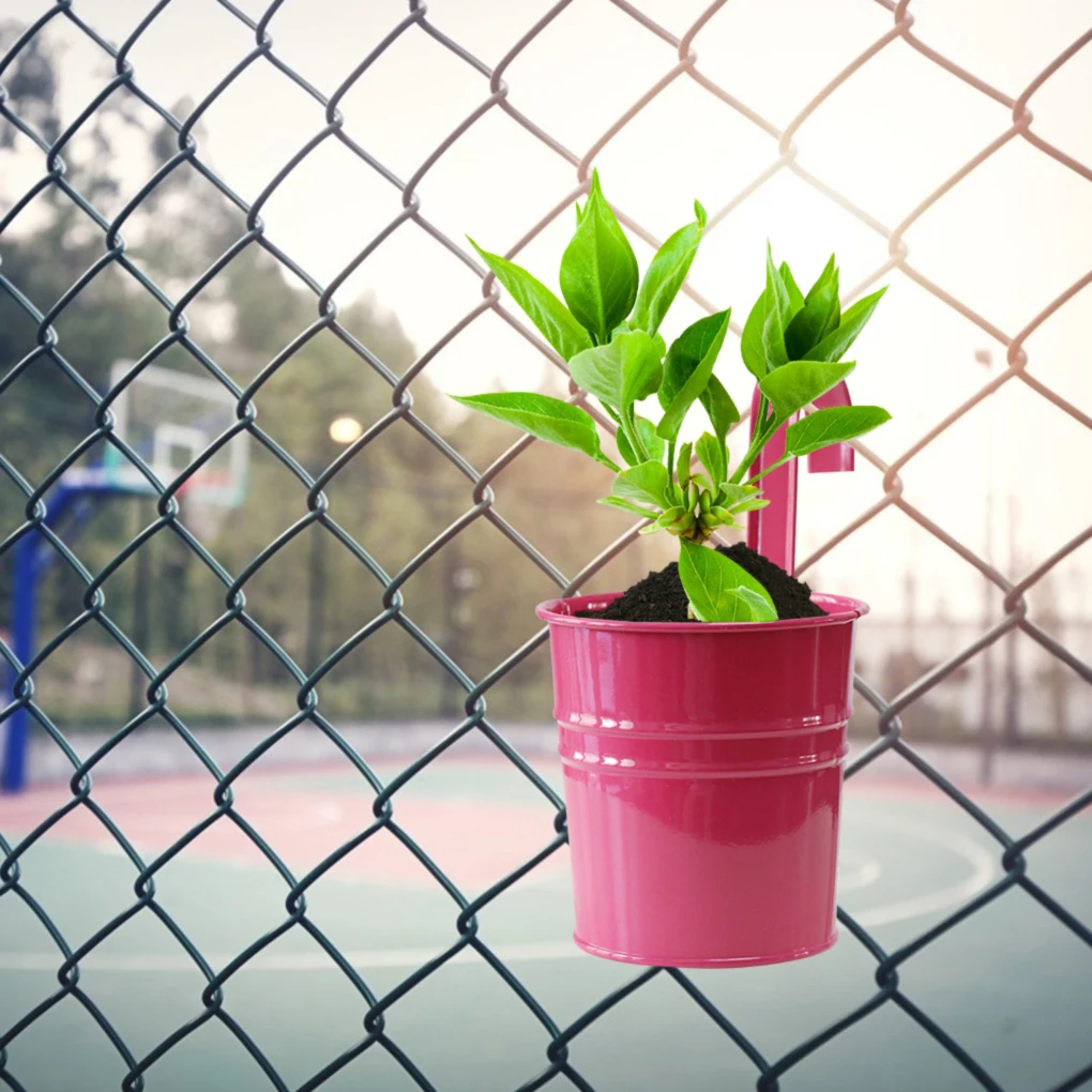 ภาชนะแจกันดอกไม้ตกแต่งติดผนังสำหรับระเบียงถังโลหะขนาดเล็กมีตะขอแขวนกระถางต้นไม้