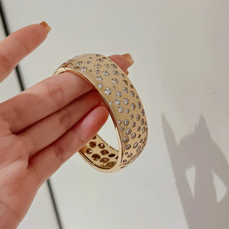 

BELLUX 925 Silver Synthetic Zircon Bracelet Starry Sky Gold Style Fashion Full Diamond Wide Edition Open Bangle