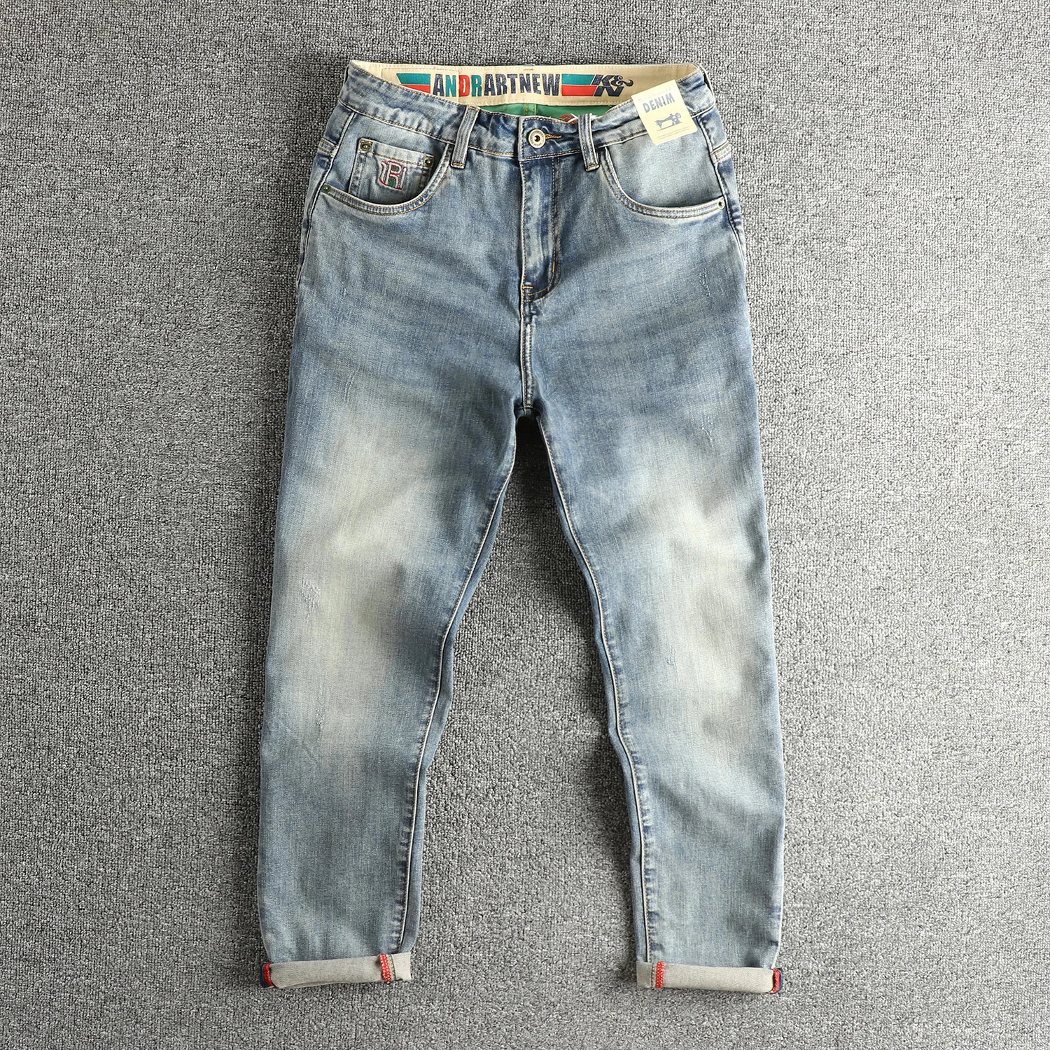 Heavy cat whiskers used in retro blue jeans for men, slightly wide slim feet, trendy young versatile nine-point pants