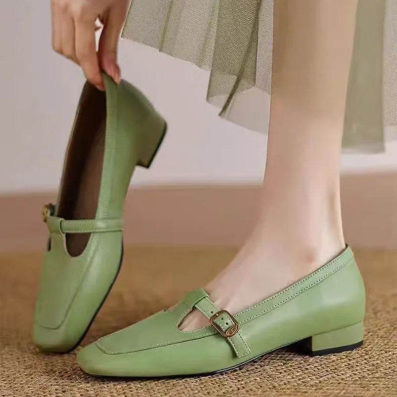 

Женские туфли на низком каблуке с квадратным носком, осенние модные водонепроницаемые нескользящие низкие туфли с неглубоким носком и одним ремешком