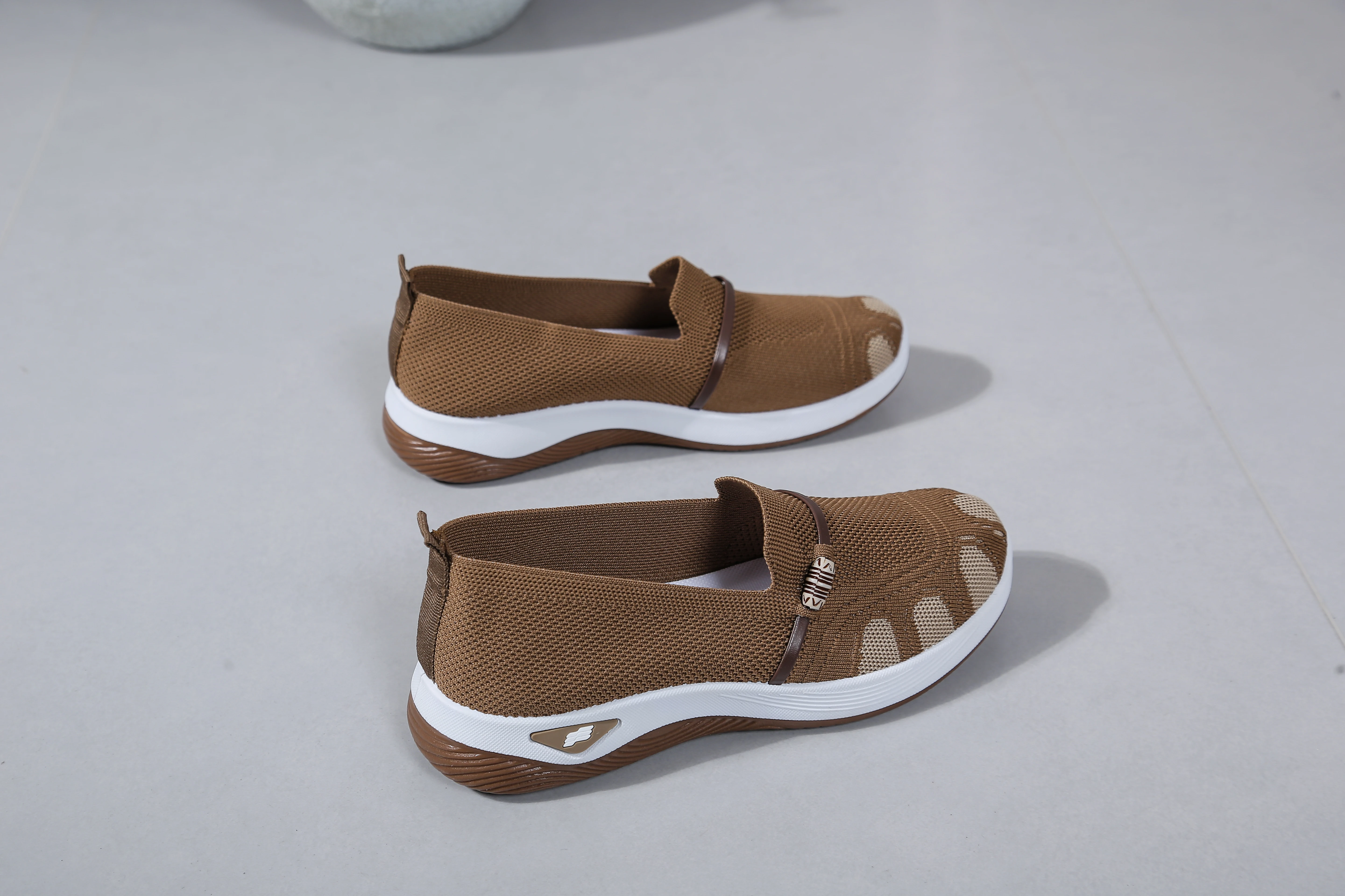 Damen Sommer 2026 Casual Sneakers EVA Ultraleichte Weiche Einlegesohle Damen Arbeitsschuhe Atmungsaktiv Bequem für Tägliches Gehen – Detail 13