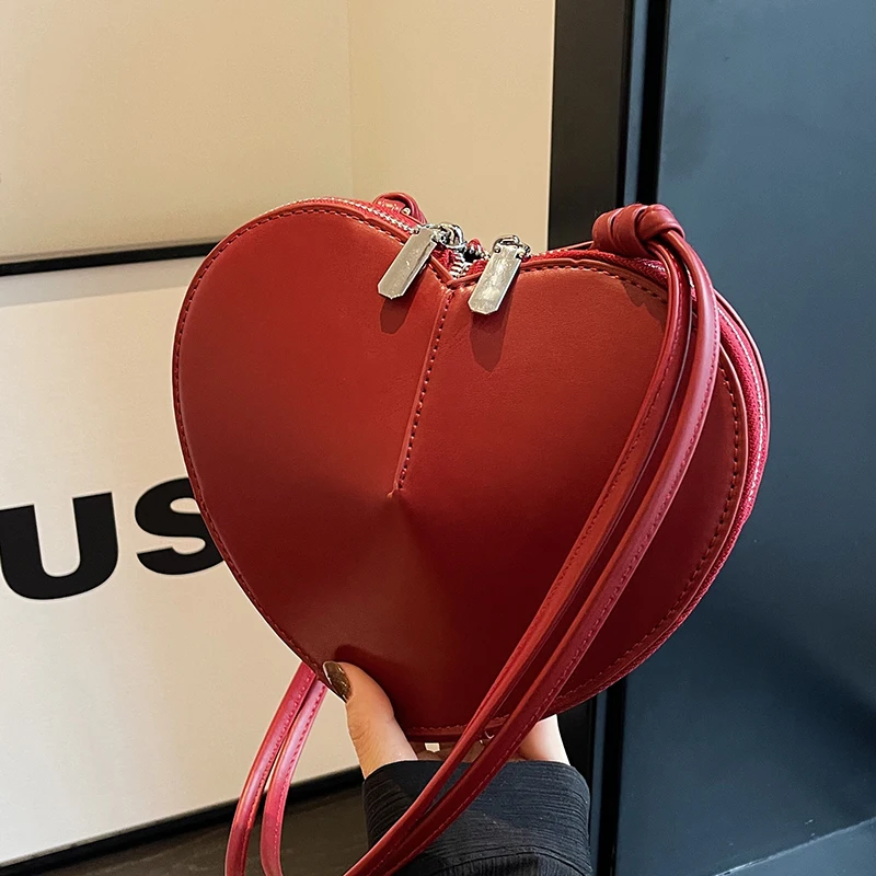 

Women's Handbags Trend 2024 Red Heart Shape Bags Female Mini Bag Armpit Purse Shoulder Crossbody Bags Casual Street Packs Bolsas