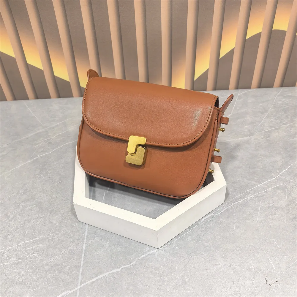 

Niche Metal Buckle Small Square Bag High-Grade Leather Soft Retro Versatile Women's Crossbody Bag