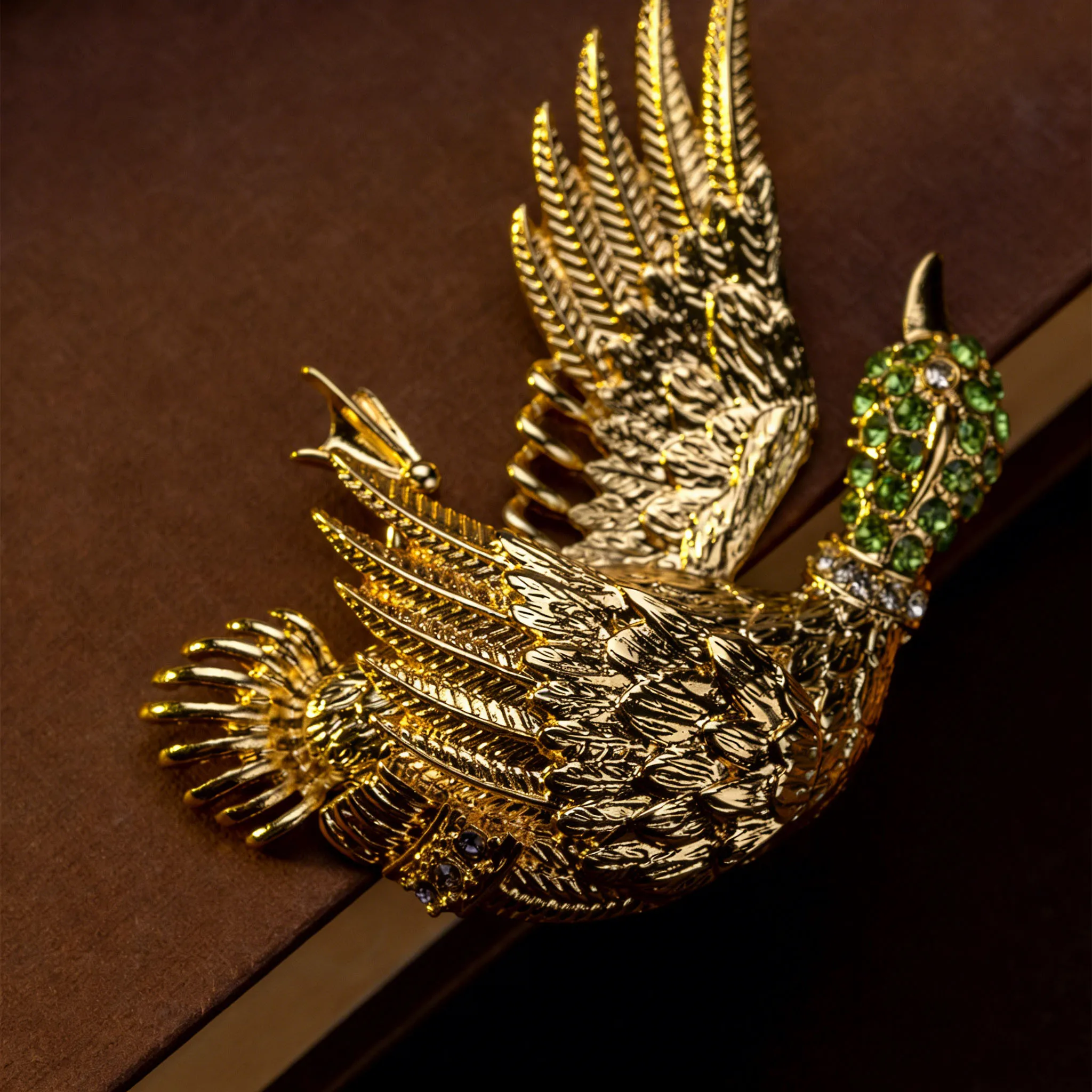 Crane Brooch Copper Alloy Rhinestones Versatile Clothing Accessory High-End Animal Corsage Jewelry Birthday Gifts for Women Men