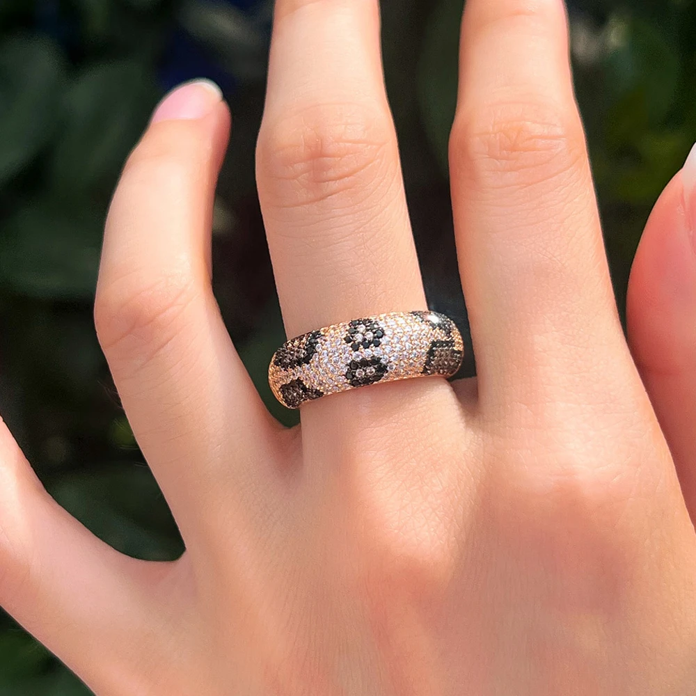 ThreeGraces 2024 Luxury Multicolor Cubic Zirconia Leopard Skin Pattern Bridal Party Open Size Ring for Women Chic Jewelry R320