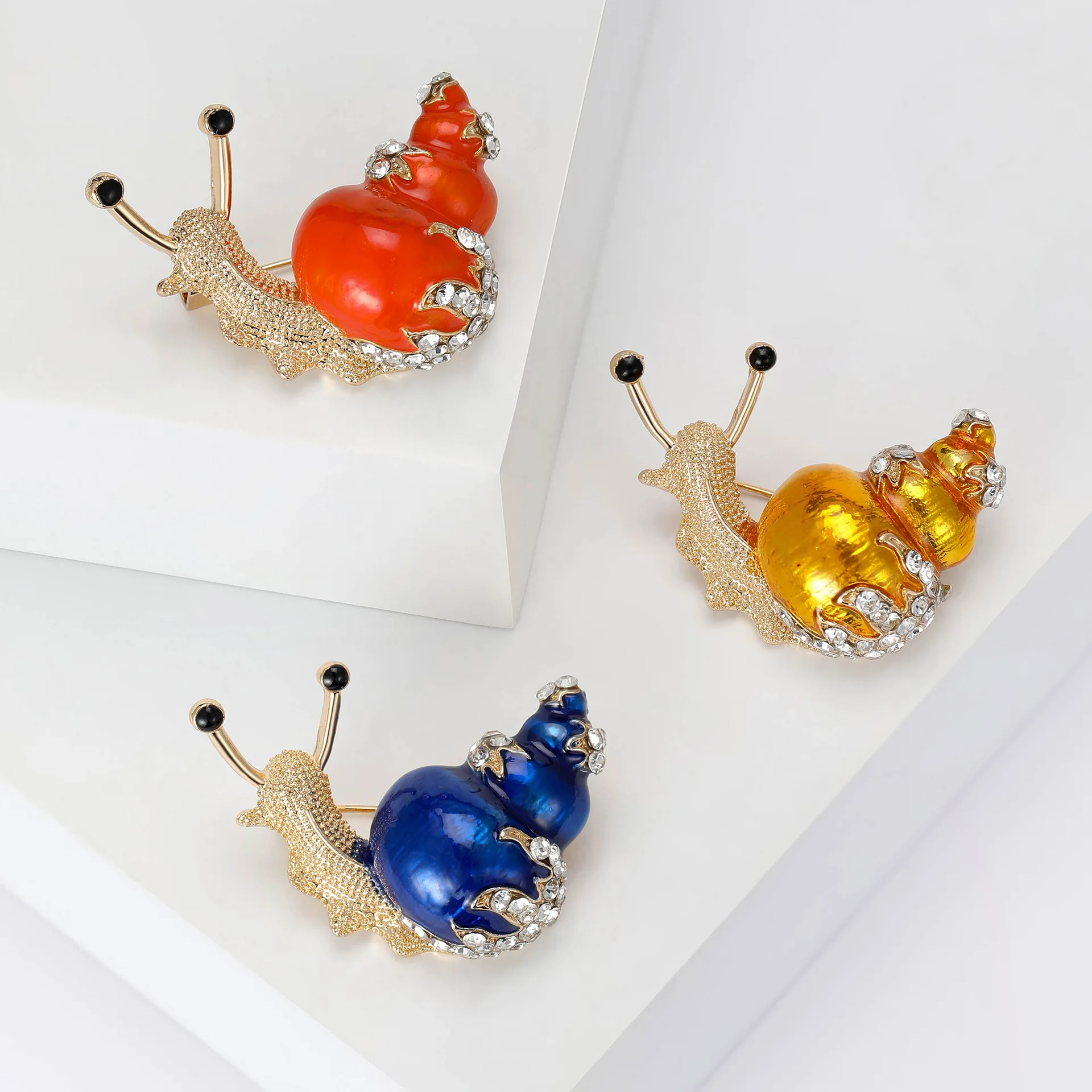 Oil Dripping Diamond Snail Brooch Personalized Fashion Women\'s Suit Jacket Animal Pin Decoration Festival Girl Brooch Gift