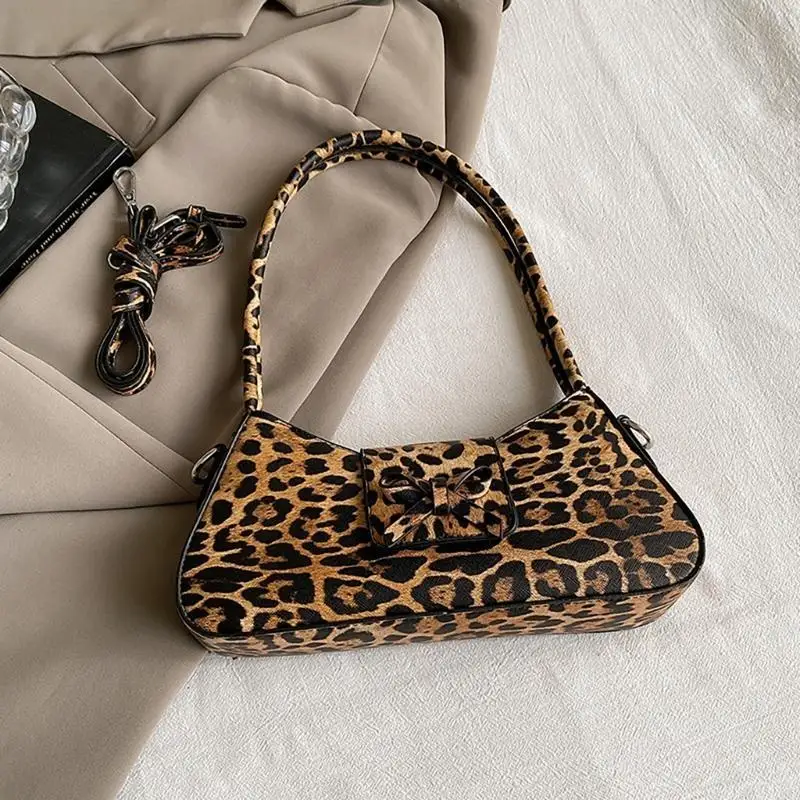 

Fashionable Women's Clutch Purse with Adjustable Strap and Leopard Print Handbag 20CA