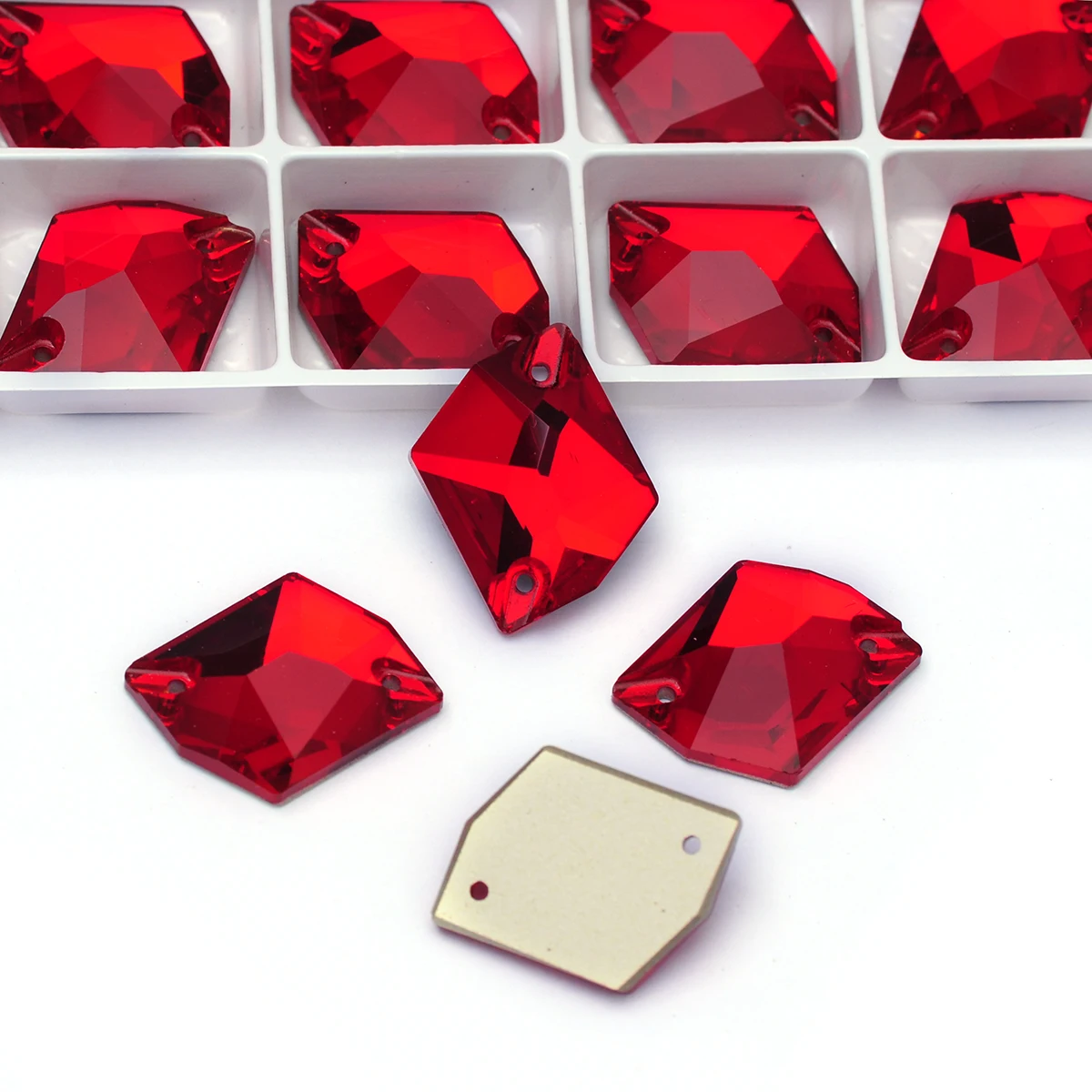 PUBRILEX K9 Strass-Edges Glas-Strasssteine mit Facettenschliff, Cosmic Aufnähsteine für DIY-Accessoires, Hochzeitskleidung, Kleider und Bekleidung – Detail 5