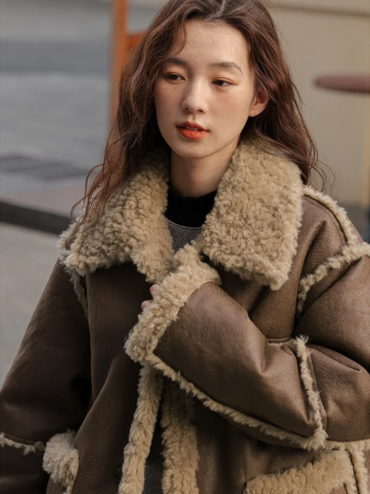 

Double-Sided Wearable a Brown Fur Leather Inteated Loose Warm Outerwear Spring Bule Design Ladies Faion Coat