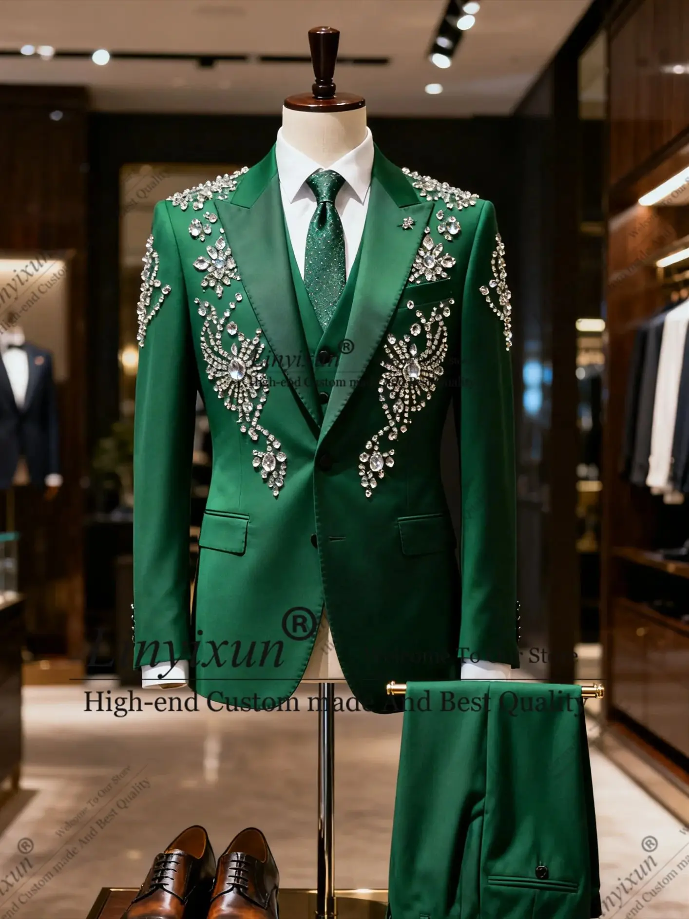 

Handsome Rhinestone Diamond Men Suits Customized Handsome Slim Fit Wedding Tuxedos 3 Pieces Sets Groom Male Blazers Ropa homre