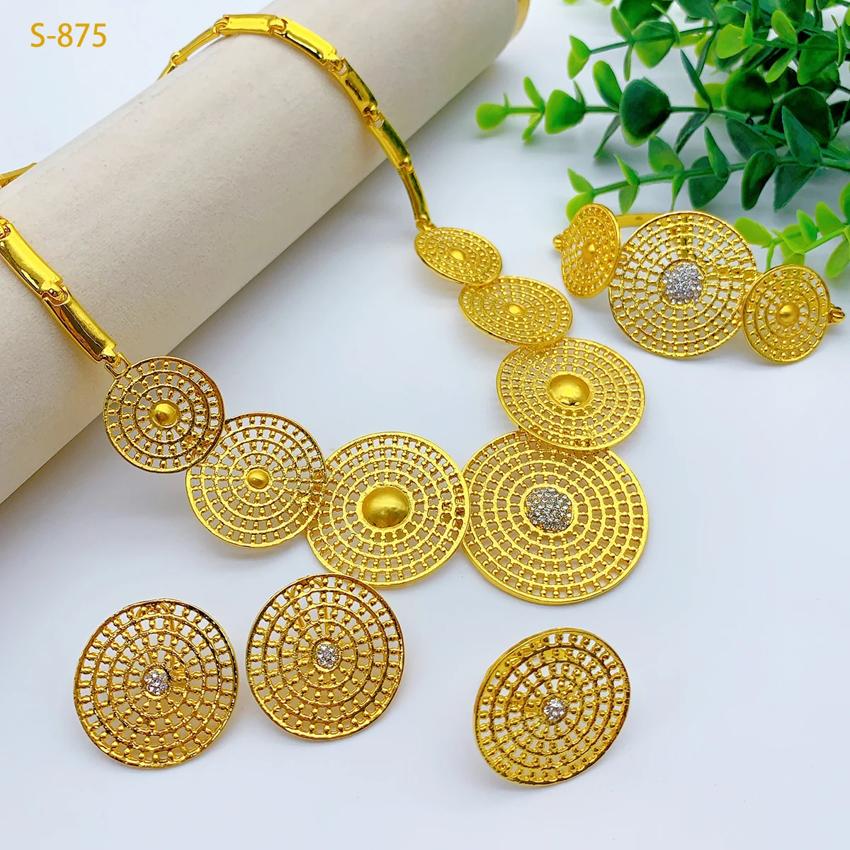 Indian Bride Jewelry Set For Women Wholesale 24K Gold Color Round Necklace Earrings Dubai Wedding Party Alloy Four Piece Set