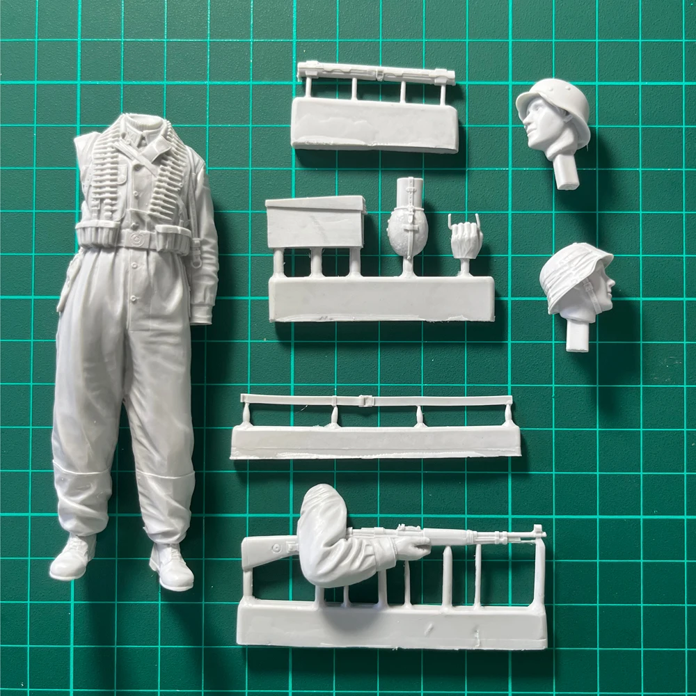 1/16 Resin Model Figure Kits GK , Military Theme，Unassembled And Unpainted,449C