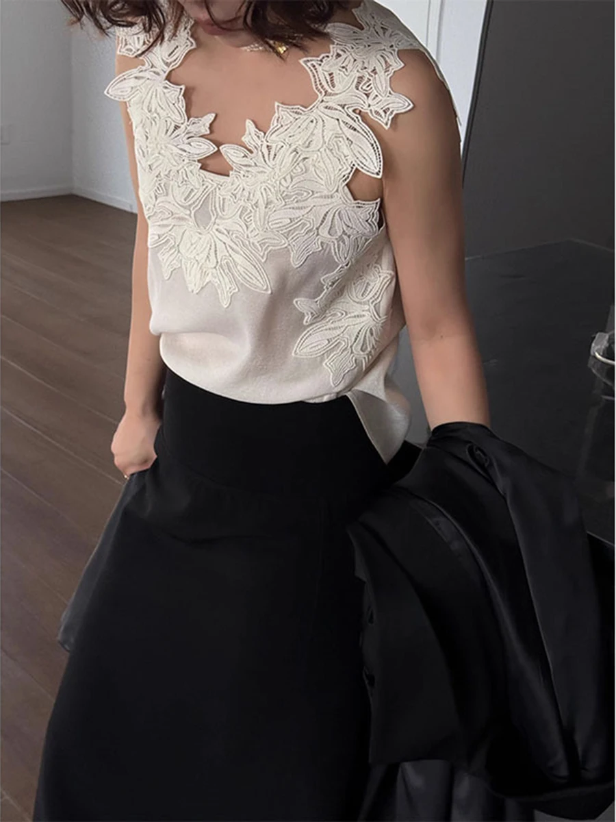 TWOTWINSTYLE, chalecos de temperamento con apliques empalmados sólidos para mujer, chaleco minimalista sin mangas con cuello de pico, ropa de moda femenina nueva