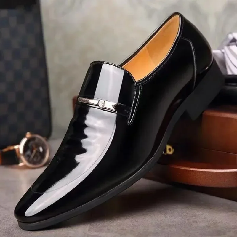 Klassische pu Lack leder Schuhe für Männer lässige Business-Schuhe Slip-On formelle Büroarbeit schuhe für männliche Party Hochzeit Oxfords