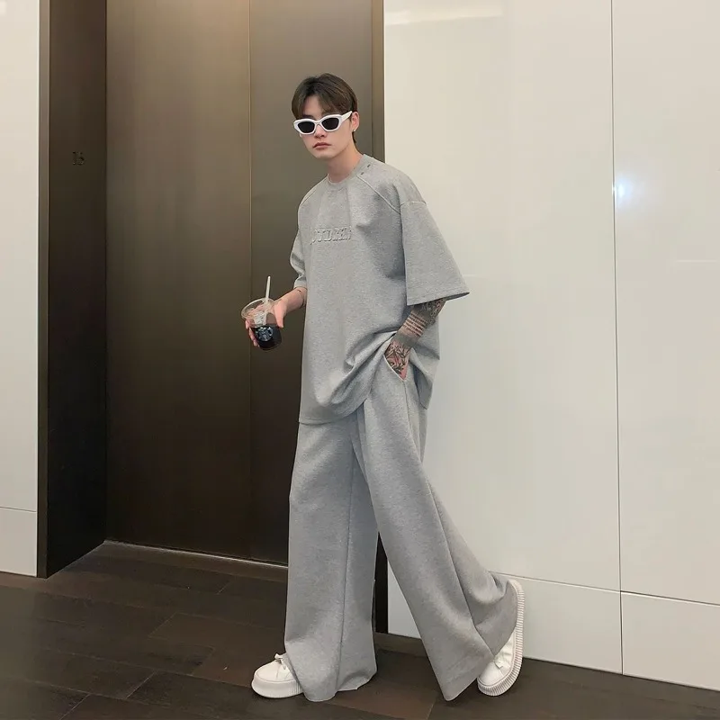 

Men's Summer Minimalist Small Collar T-Shirt Pants Set with 3D Lettering Casual Breathable Cotton Straight Leg Pants Outfit