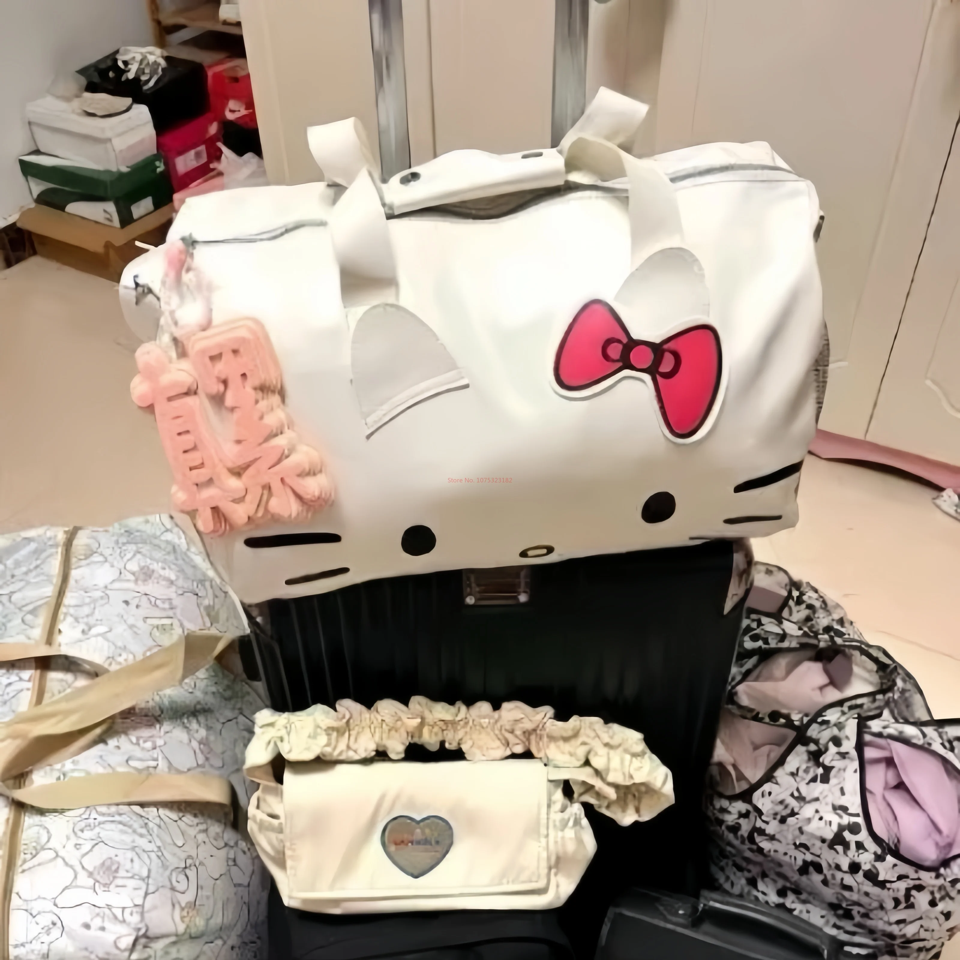 Miniso Large Capacity Travel Carry On Luggage Designer Bags Luxury Cute Hello Kitty Waterproof Duffle Bag Fashion Trend Handbag