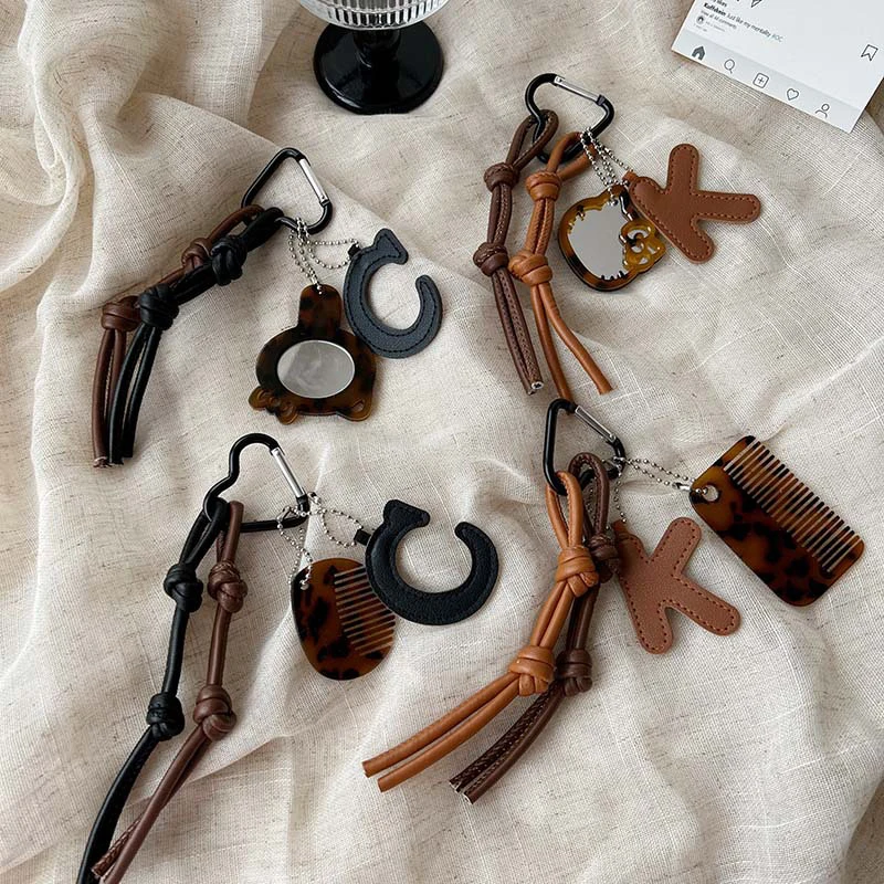 

Ins Letter Leather Braided Rope Keyring Creative Comb Mirror Keychain Bag Pendant Backpack Hanging Decoration Key Accessories