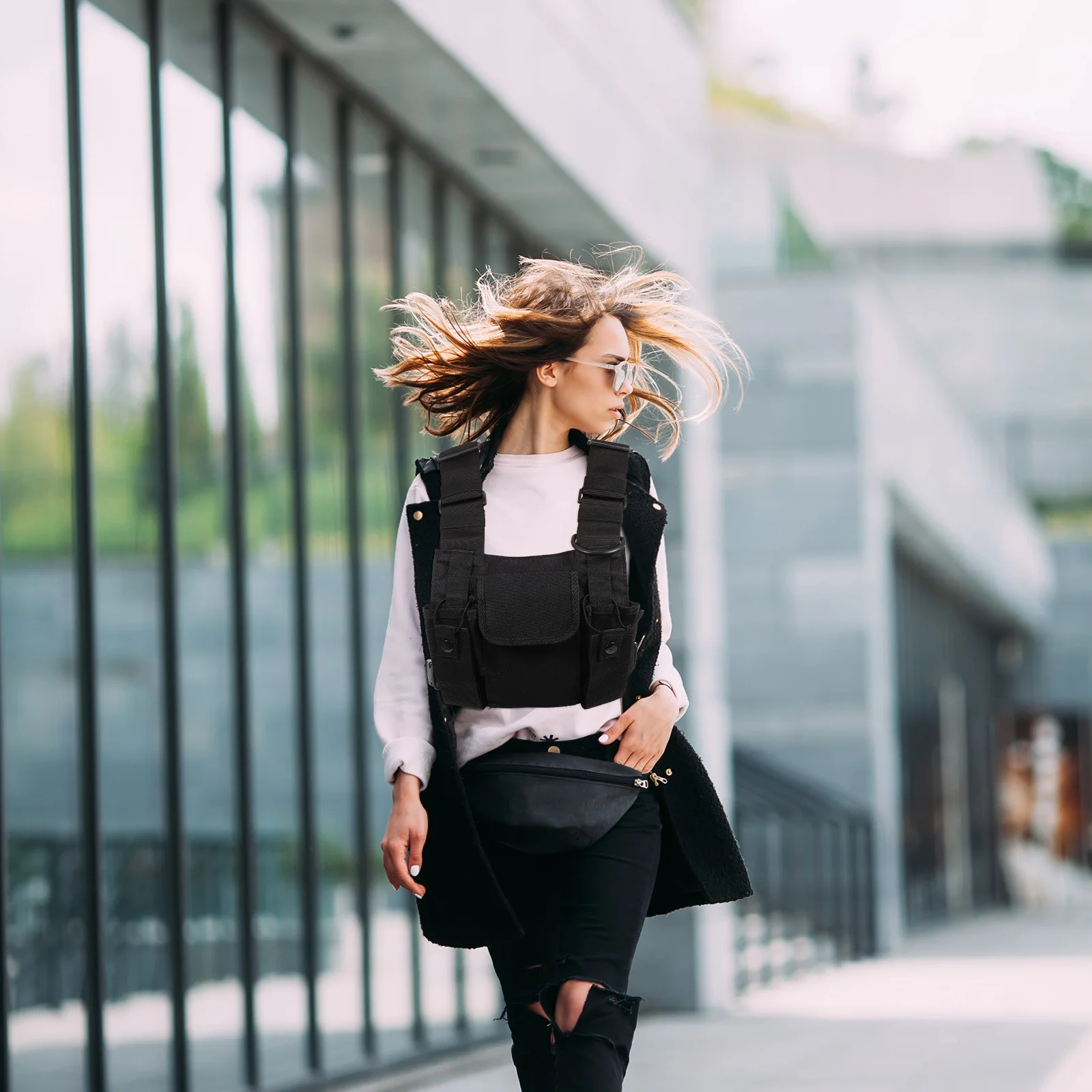 

Chest Bag for Men Tactical Vest Rig with Dual Side Pouches Free Hands Radio Holder for Outdoor Activities Chest Front Pack