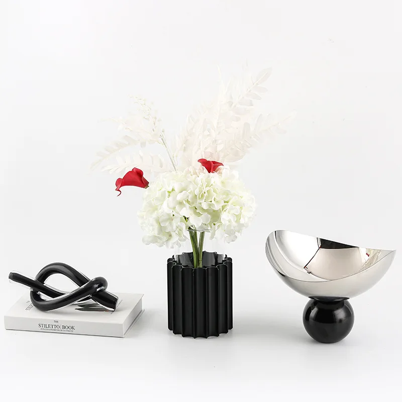 Simple geometric floral ornament, TV cabinet, coffee table, entryway, home fruit tray, vase paired with combined decoration
