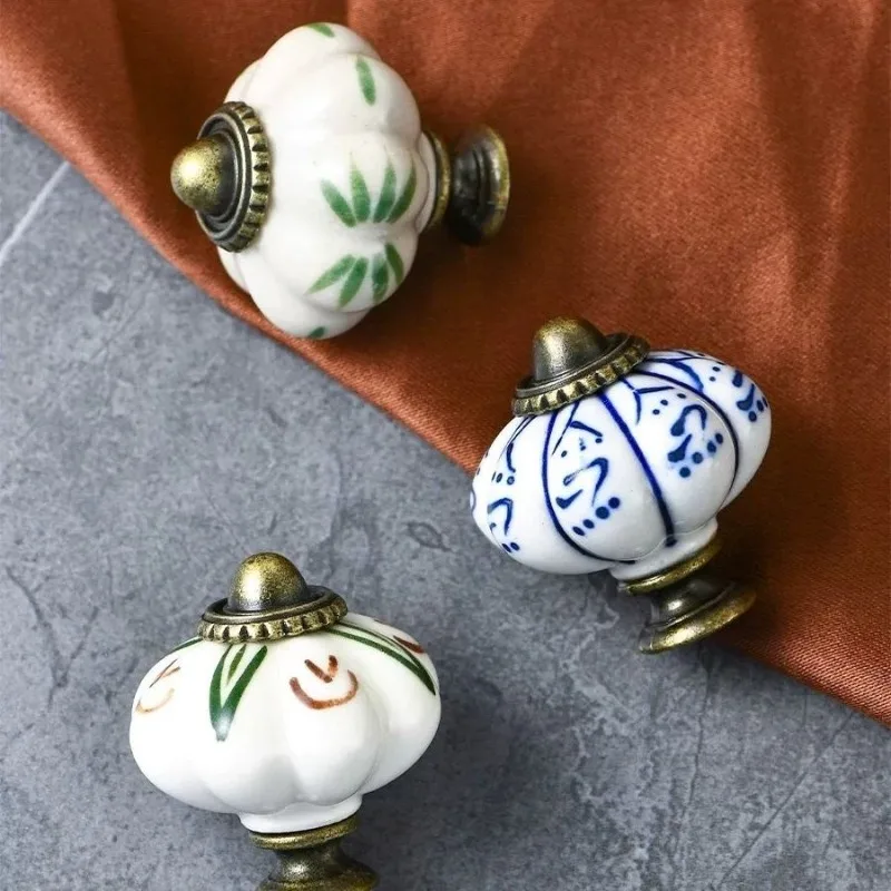 Hand Painted Ceramic Pumpkin Knob Blue White Floral Drawer Pull Vintage Single Hole Cabinet Handle for Cupboard Wardrobe Door