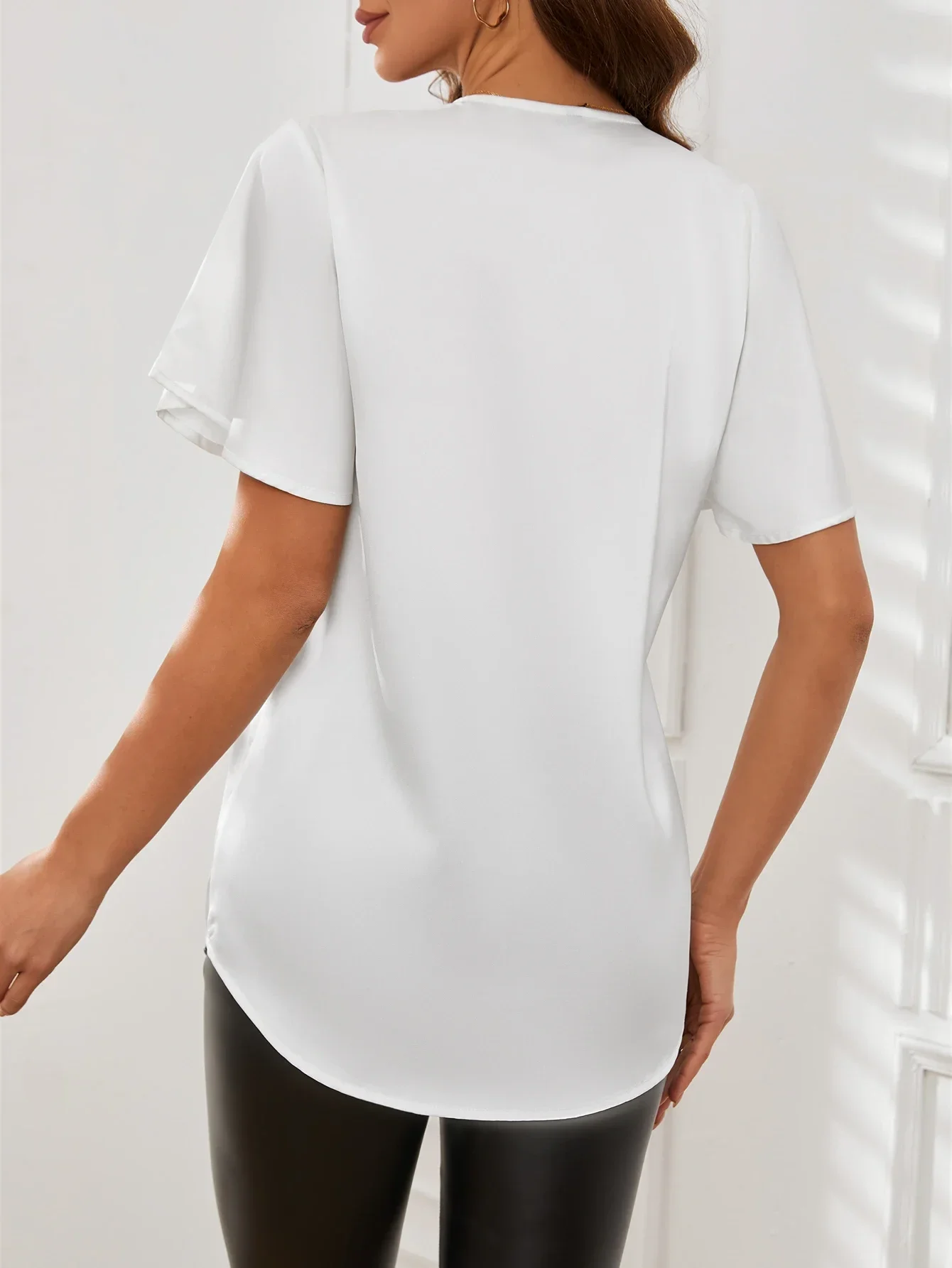 2024 Spring/Summer New Inner Style White Shirt Women's Design Sense, Small and Fashionable Design, Western Style Shirt