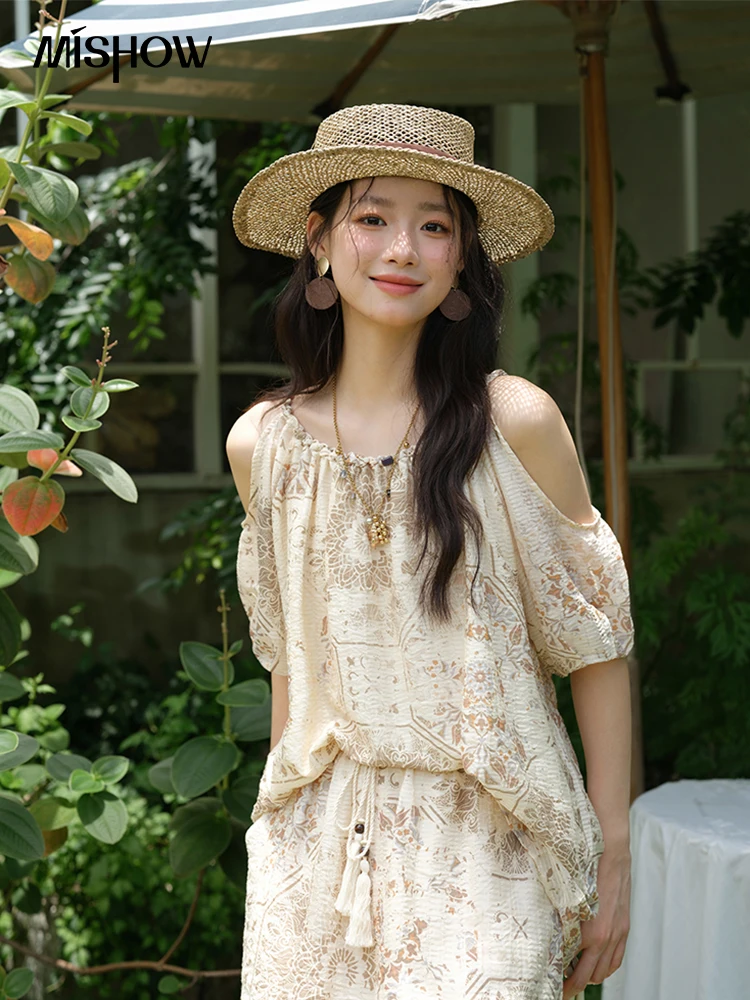 

MISHOW Women's Two Piece Set 2025 Summer New Casual Bohemian Print Top Beaded Tassel Drawstring Pocket Shorts Set MXE39T0723